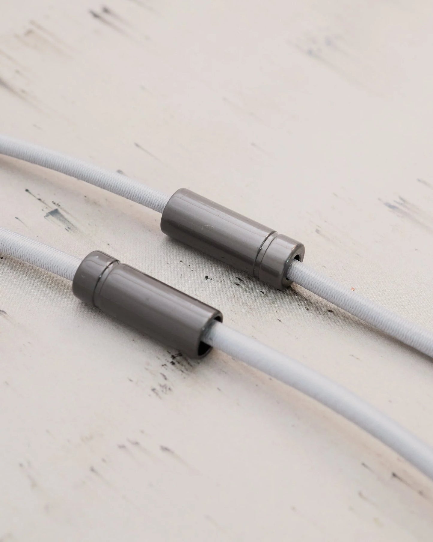 メタル ループエンド 両端異径 穴径紏3mm/5mm 4個入り mg118-36