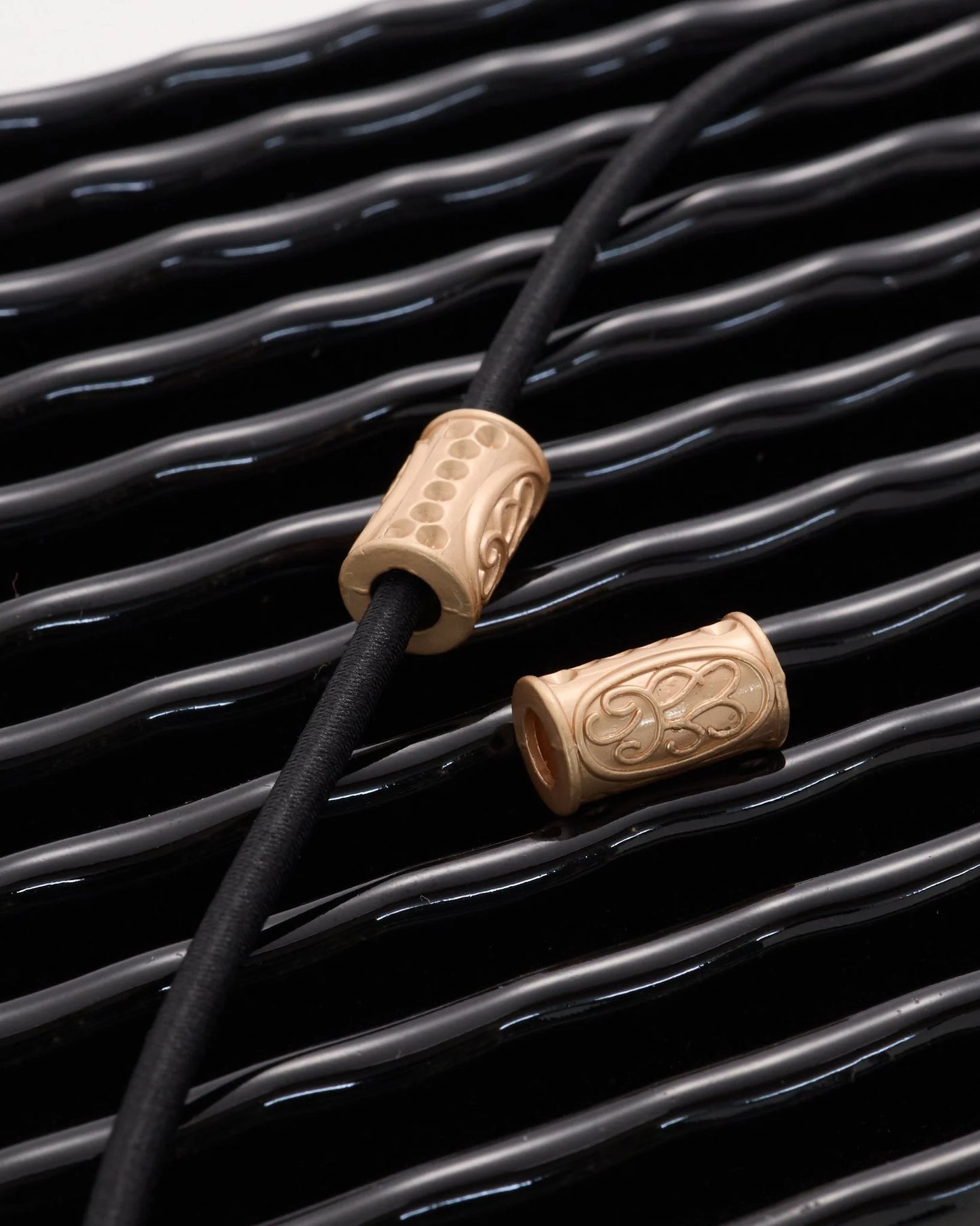 メタル ループエンド 穴径紏4mm 4個入り mg118-10
