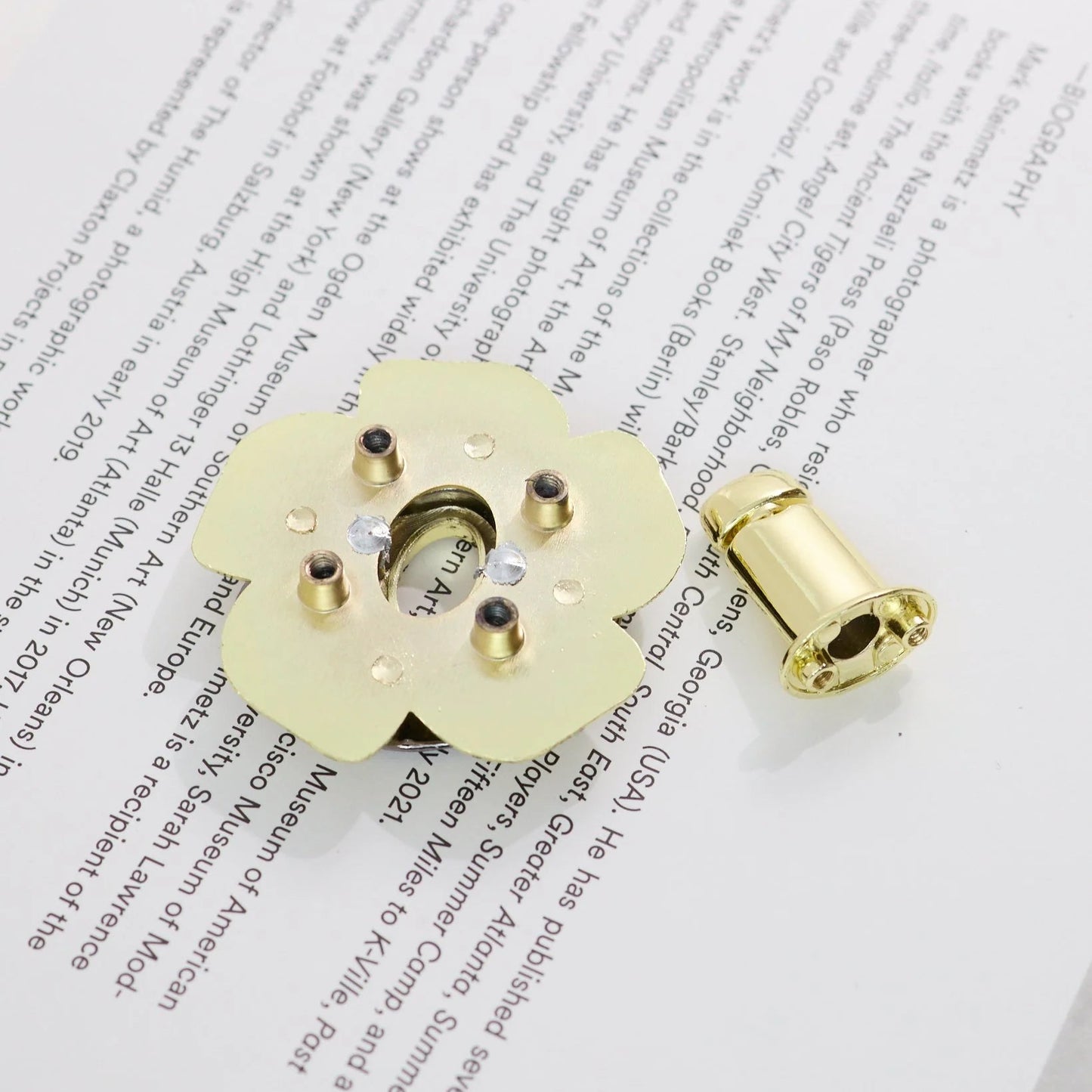 ひねり金具 約48mm×48mm バッグ留め具 大型 mg0207