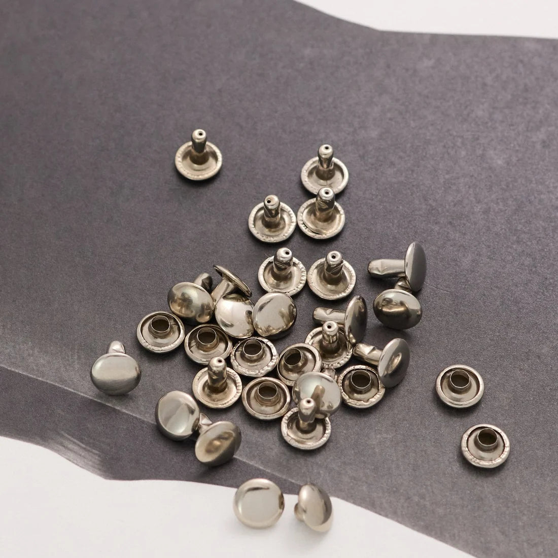 両面カシメ 8mm 鉄製 100個入り レザークラフト金具 mg0001-8