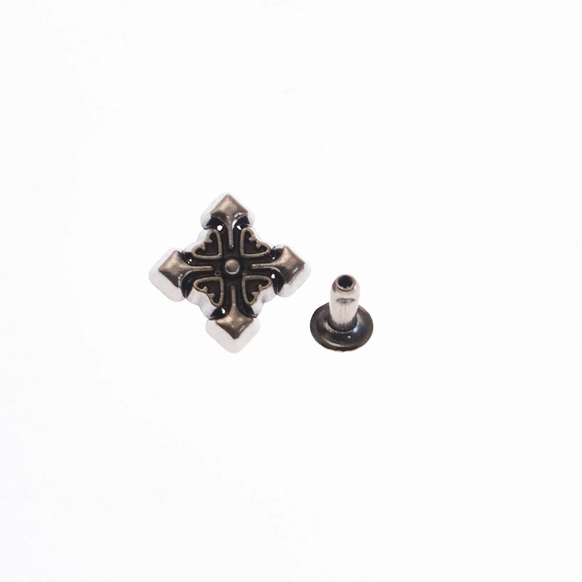 菱形 飾りカシメ 15×15mm バッグ用装飾金具 MG0039