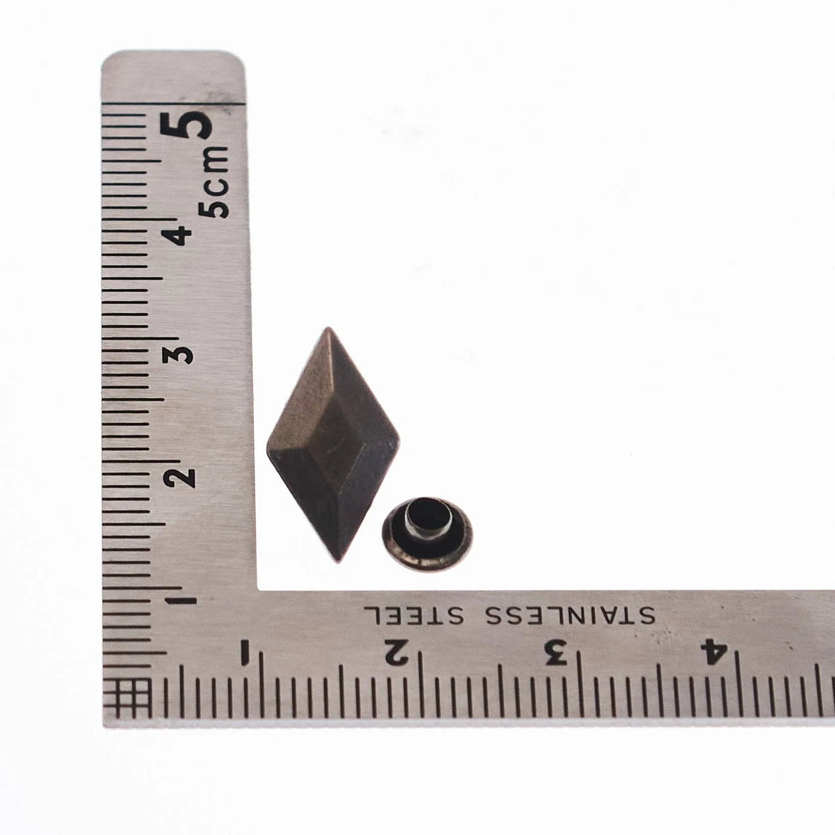飾りカシメ 15.5×9mm バッグ用装飾金具 MG0037⠋