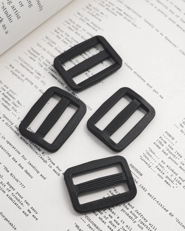 プラスチックバックル 25mm 5個入り バッグ・リュック用 mg0231-25