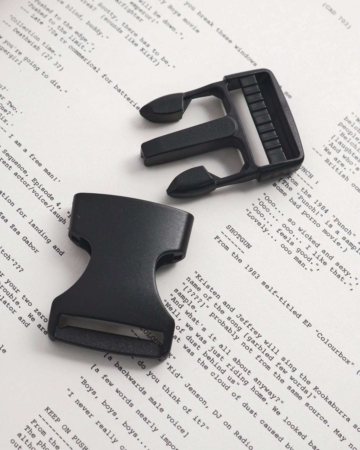 プラスチックサイドリリースバックル 25mm 5個入り プラスティック製 バッグ・リュック用 mg0229-25