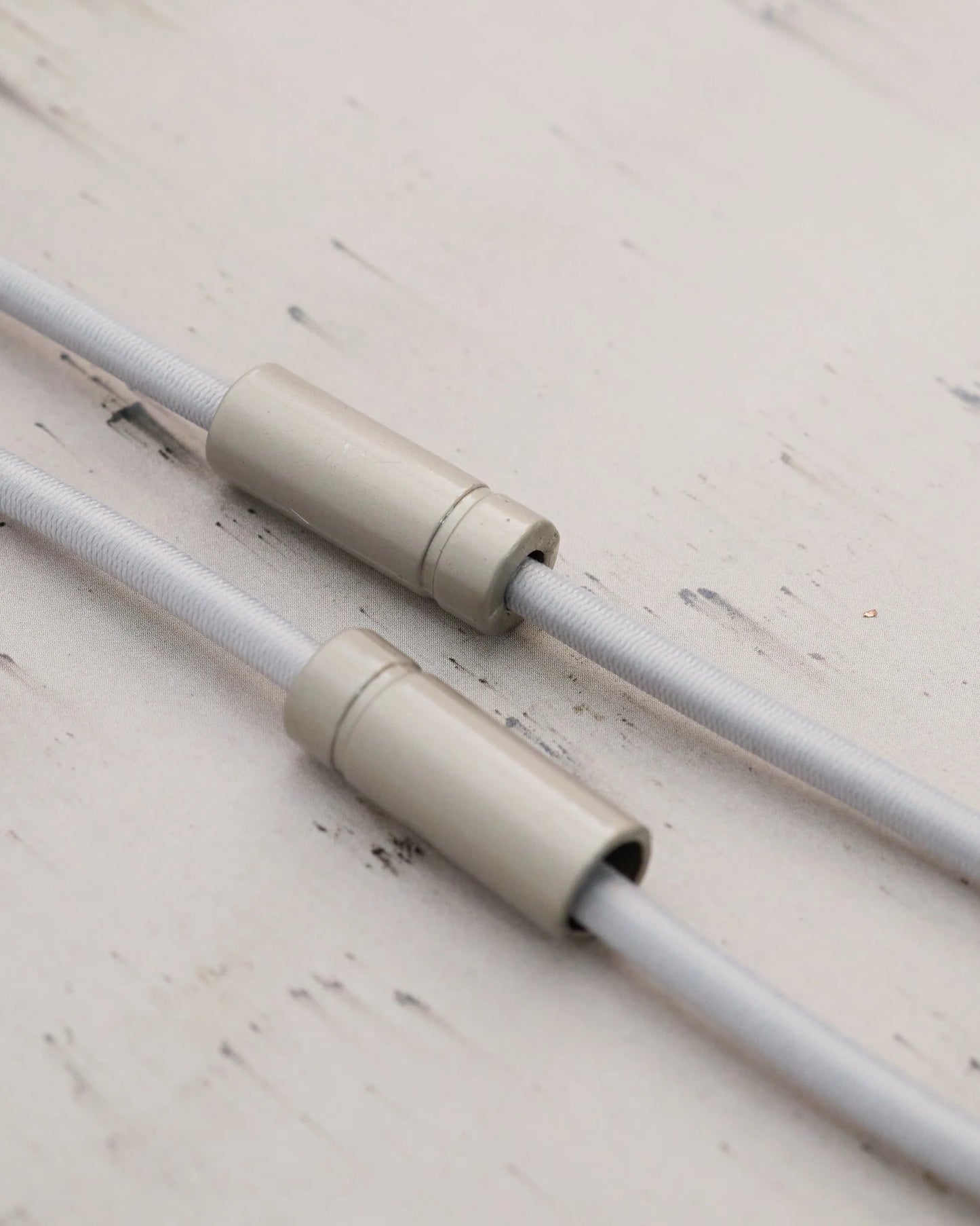 メタル ループエンド 両端異径 穴径紏3mm/5mm 4個入り mg118-36