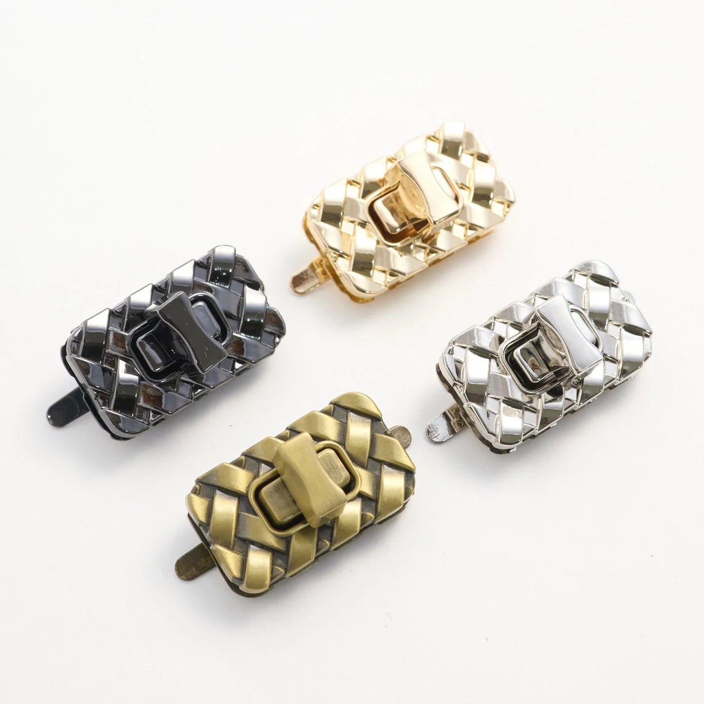 ひねり金具 約34mm×20mm mg0198