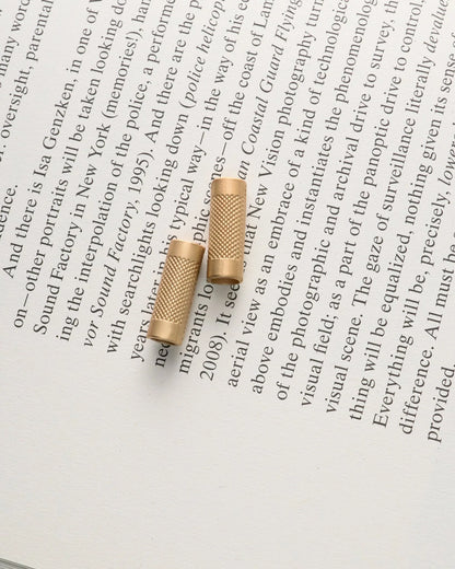 メタル ループエンド 両端異径 穴径紏3mm/5mm 3色展開 4個入り mg118-15