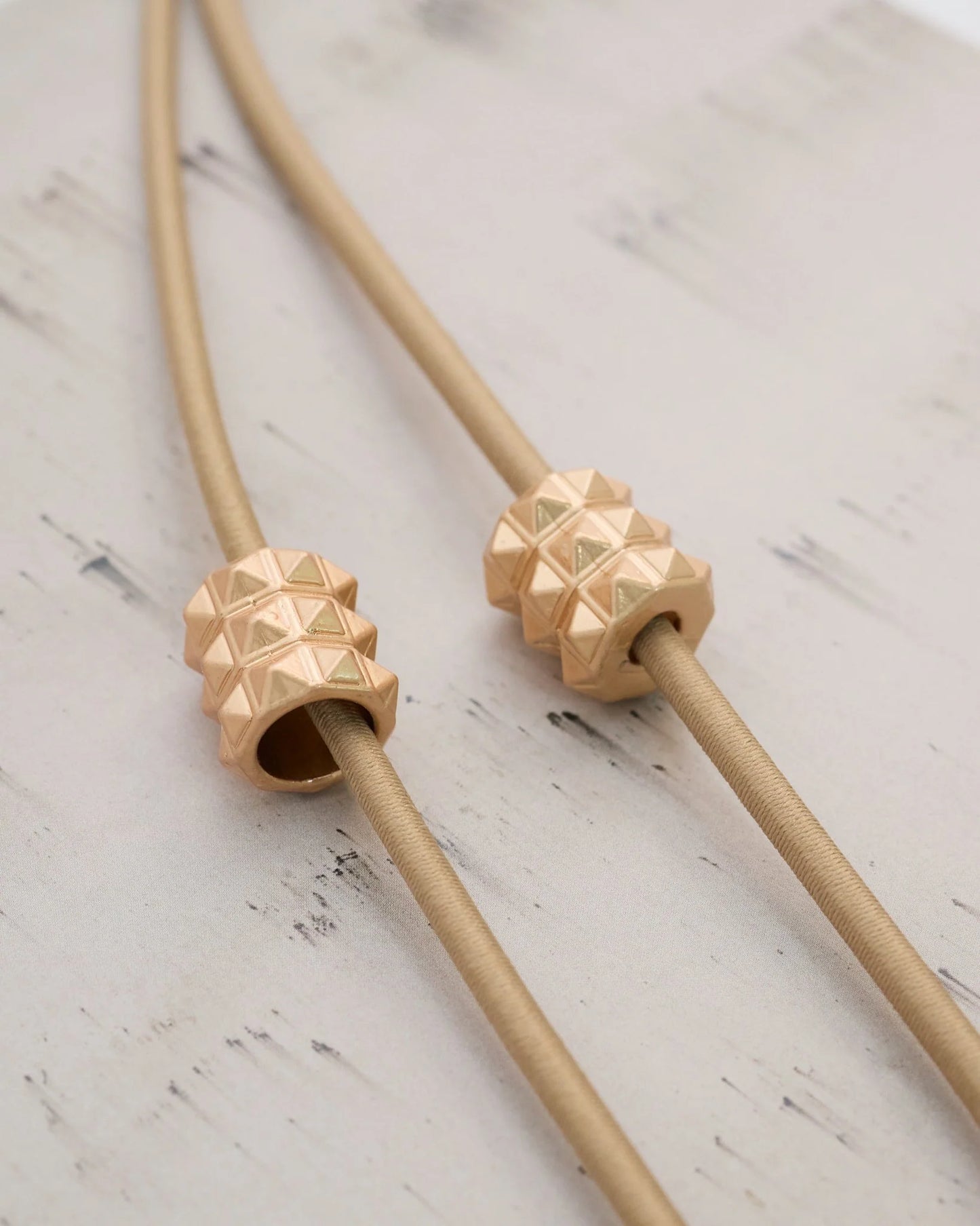 メタル ループエンド 両端異径 穴径紏4mm/7mm 4個入り mg118-37
