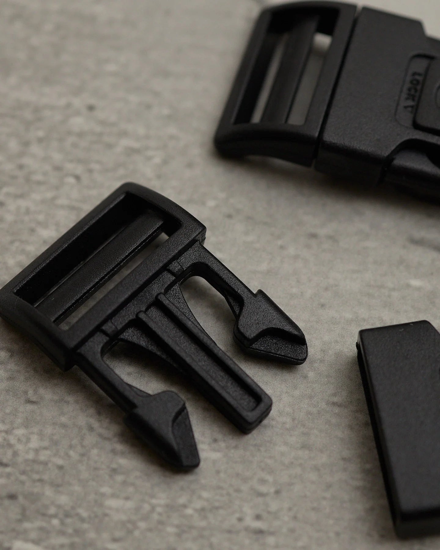 ロック付きプラスチックサイドリリースバックル 5個入り バッグ金具 mg0244