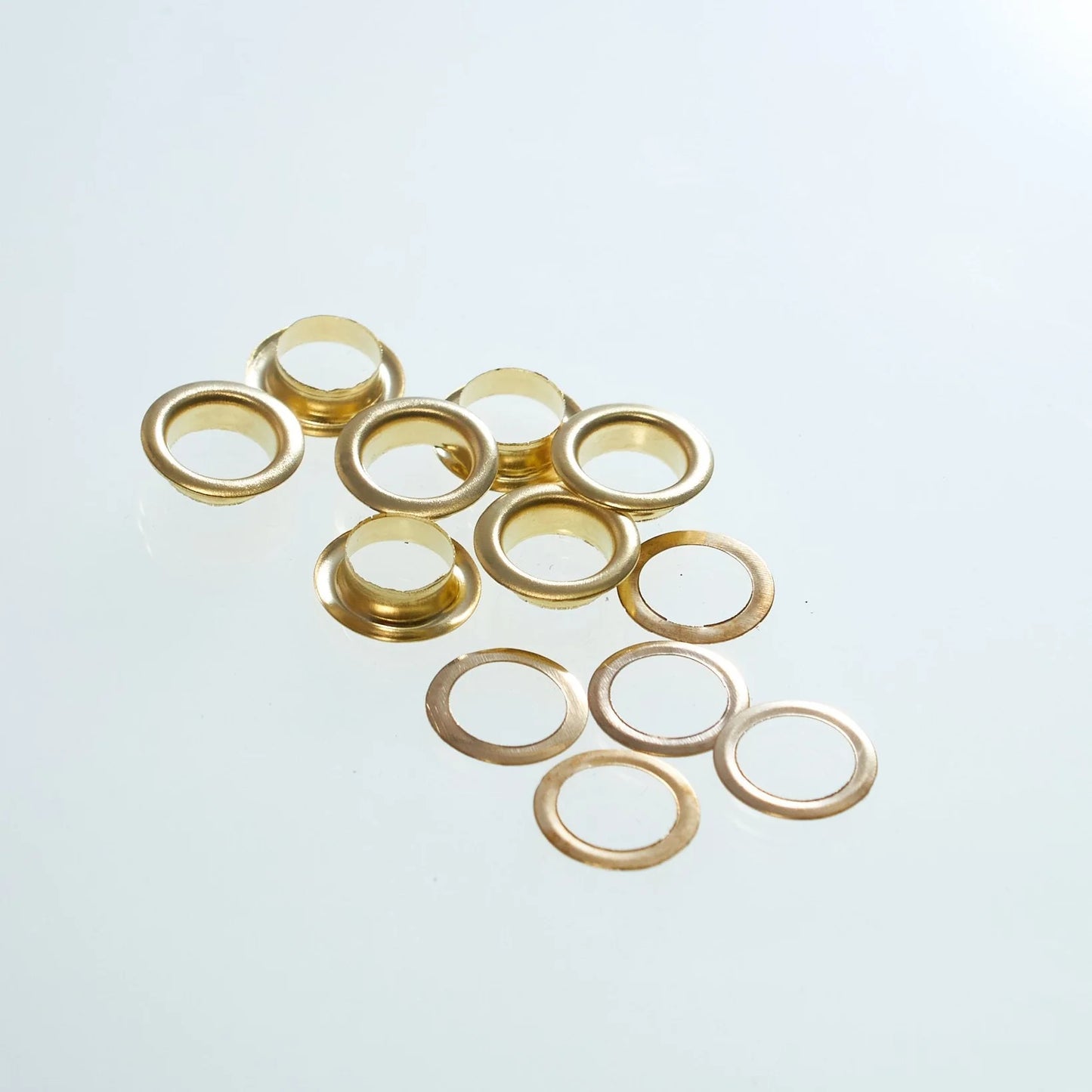 ハトメ 穴径8mm 足長4mm 100個入り 鉄製 両面ハトメ mg0002-1