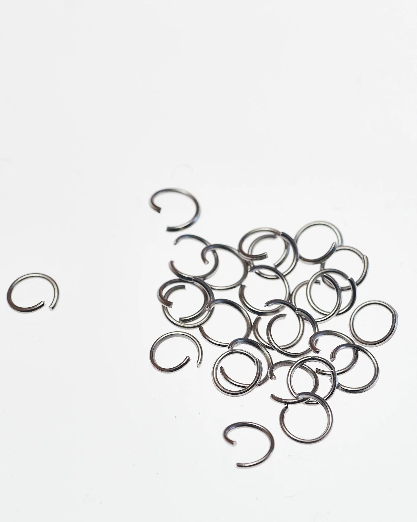 丸カン 5mm 鉄製 200個入り レザークラフト金具 mg0081-5